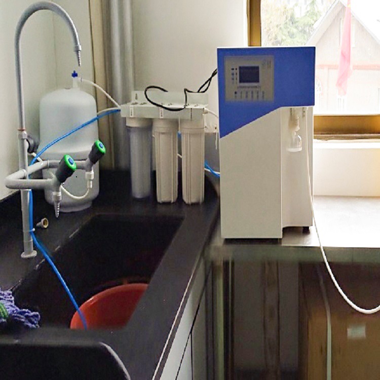 实验室去离子水机，科学研究的纯净基石