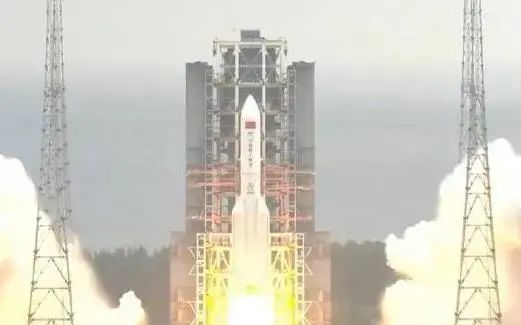 2022年7月24日，长征五号再创辉煌，开启中国航天新篇章