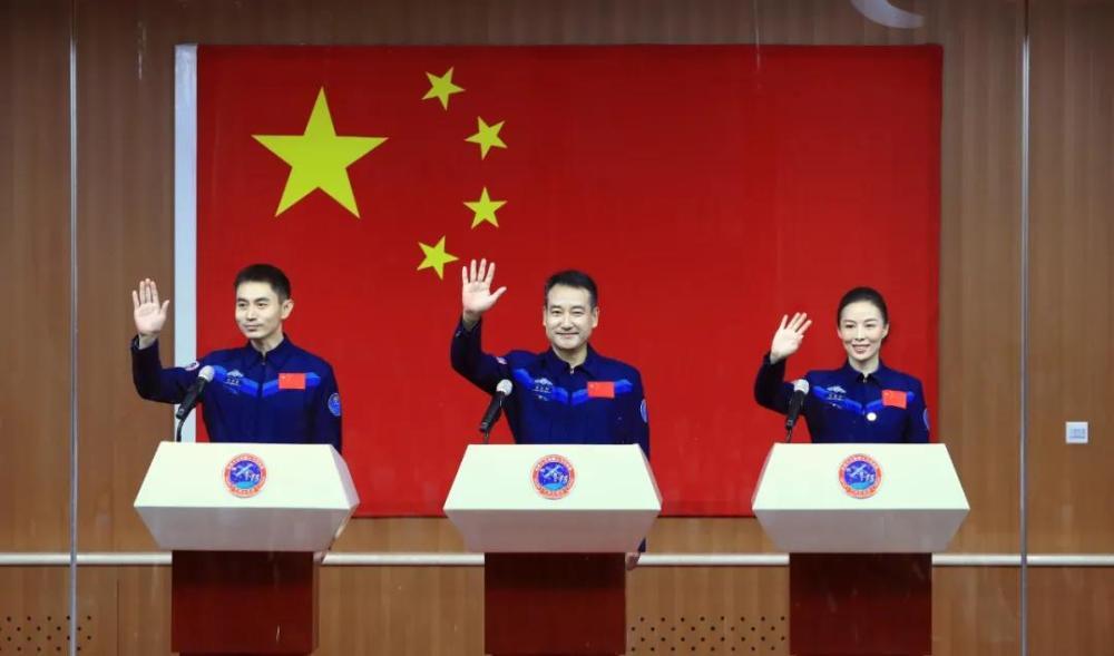 探索星辰大海，神舟十六号的壮丽航程