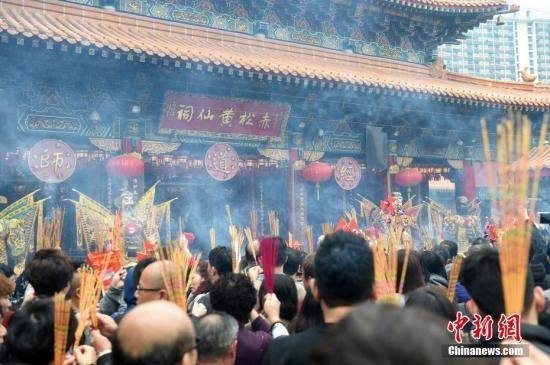 揭秘香港黄大仙信仰与特马网站之谜—理性看待传统习俗的现代演绎香港黄大仙2020