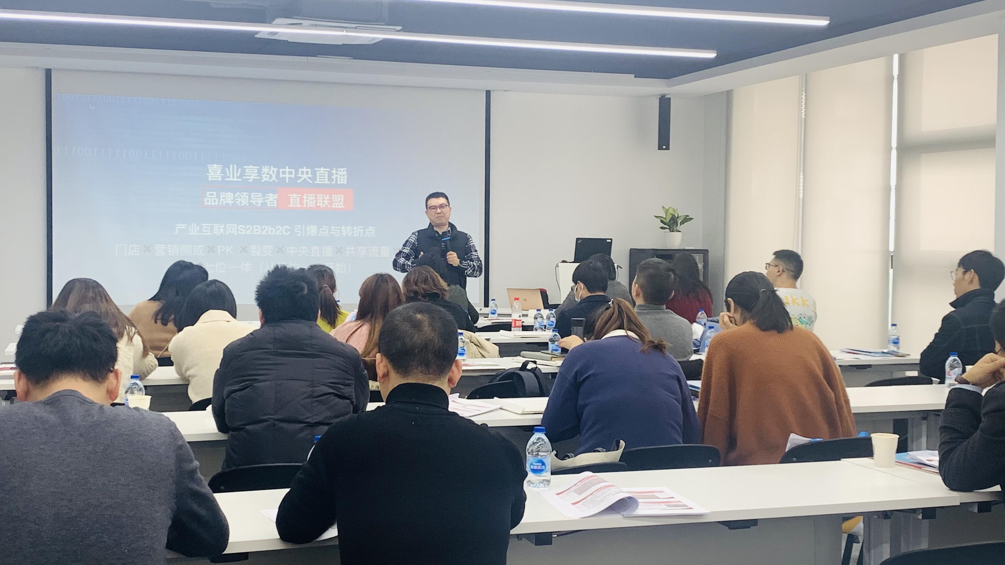 揭秘香港今期开奖号码，彩民的期待与幸运之门的开启今晚香港开什么码2020
