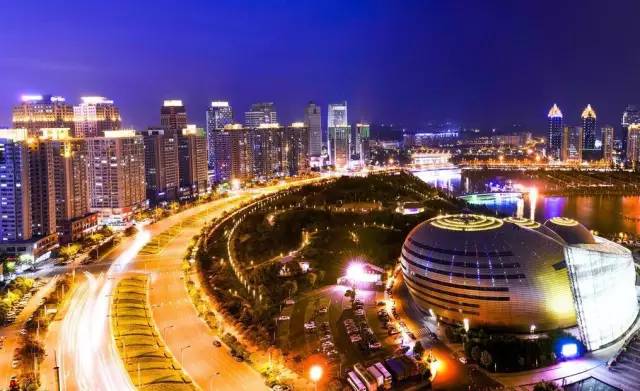 2049，澳门新貌—未来之城的视觉盛宴2024年澳门图片资料一