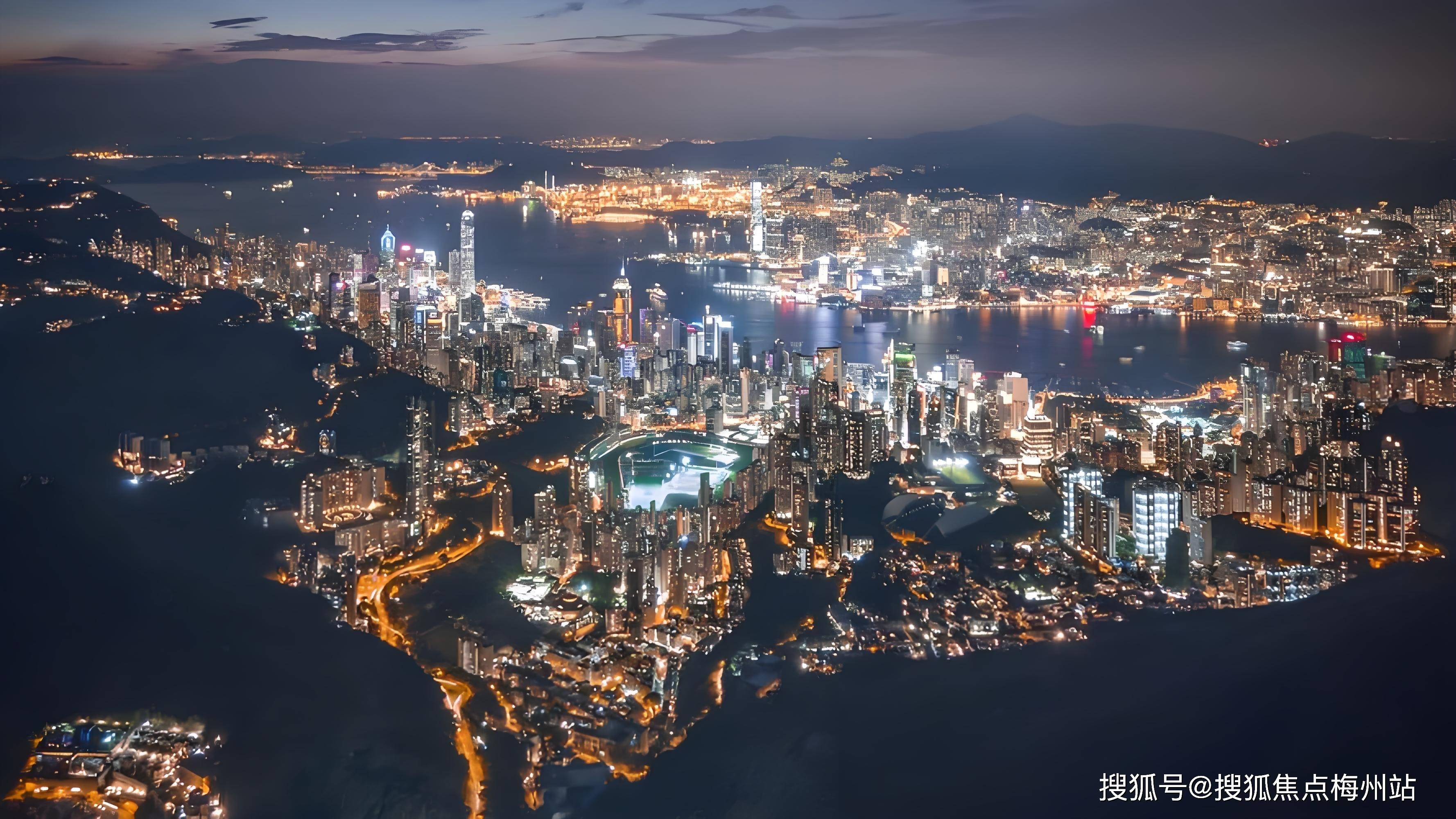 2035年香港新机遇，三期必开一期的图片展望香港三期必开一期142期
